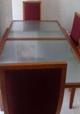 Mesa + 4 Cadeiras (em madeira de cerejeira)