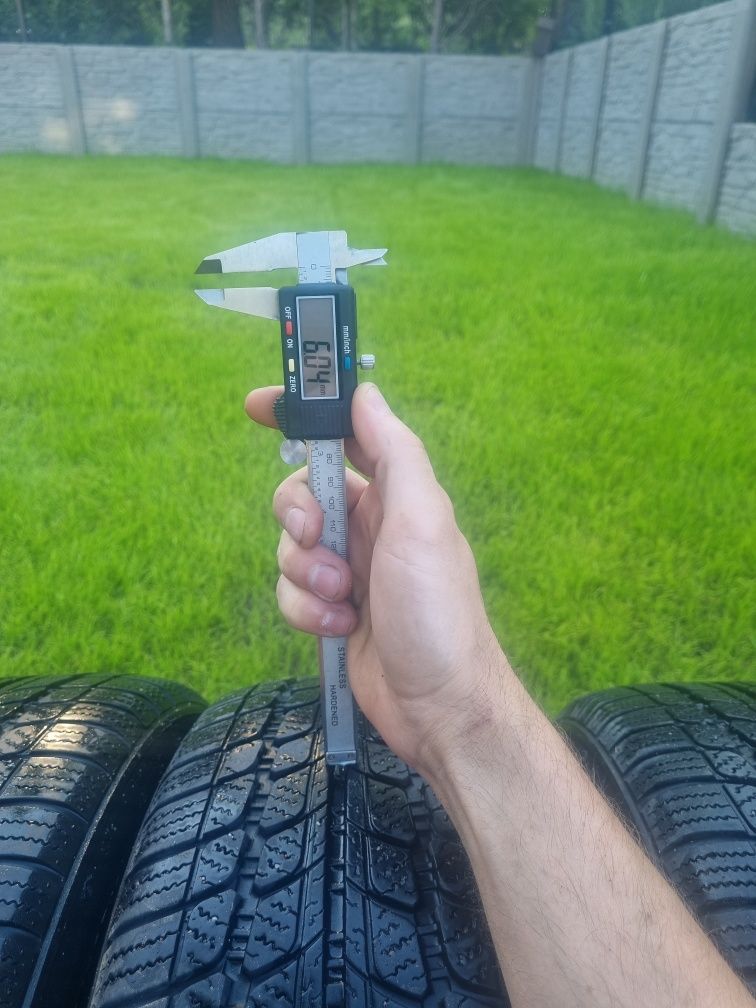 Koła zimowe Ford  195/50/16 felgi 5x108 kołpaki oryginalne