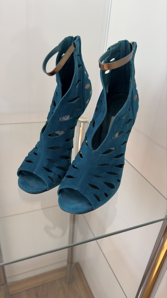 Босоніжки , літні ботильони Jimmy Choo