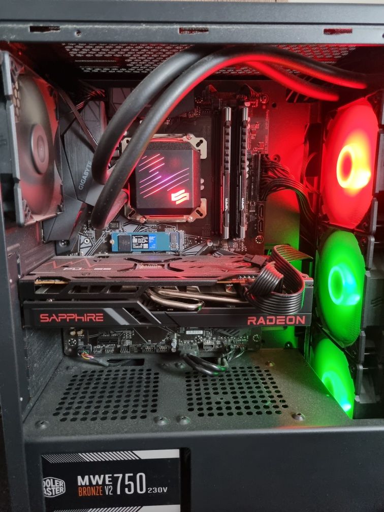 Komputer Ryzen 7 5800x 16gb rx 6700xt Gigabyte b550 ssd  silentiumpc