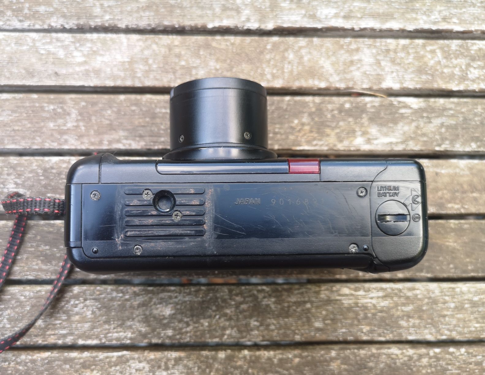 Aparat analogowy Nikon TW2