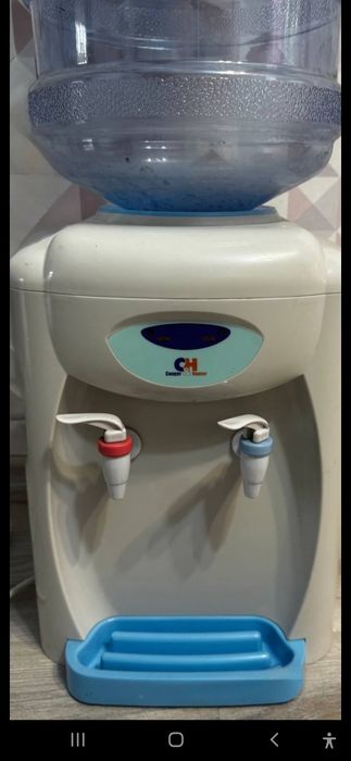 Продам кулер для води.