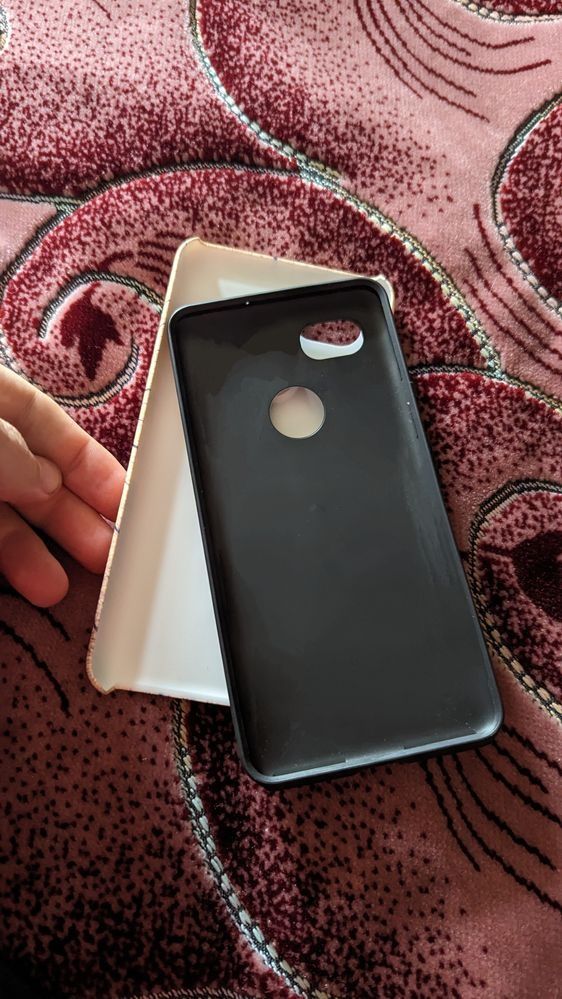 Продам чохол протиударний official Earth live case Google pixel 2 XL.
