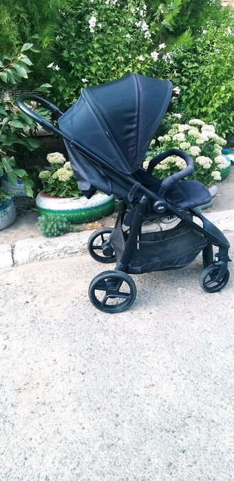 Продам прогулянкову коляску Chicco