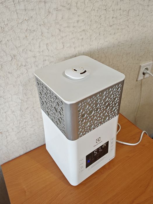 Зволожувач повітря Electrolux