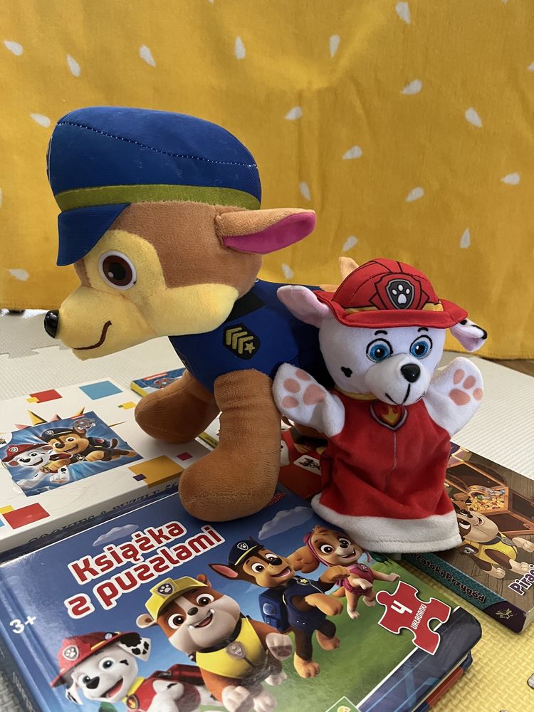 Zestaw Psi Patrol Chase maskotka książki puzzle