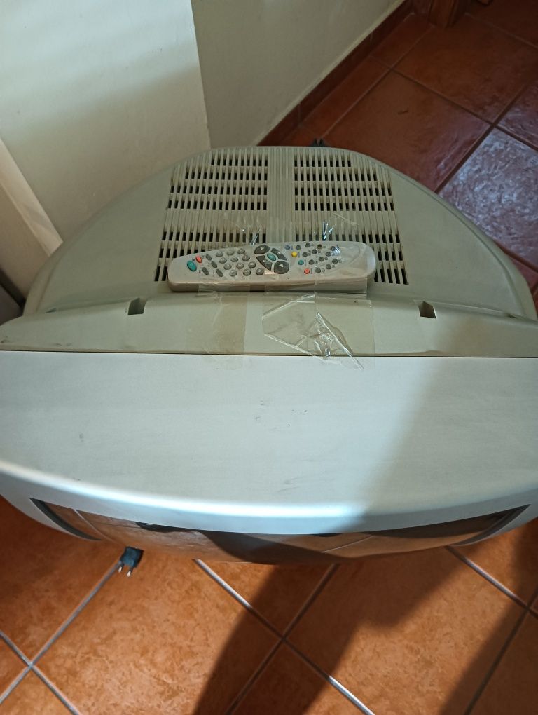 TV de 33cm e se 55cm