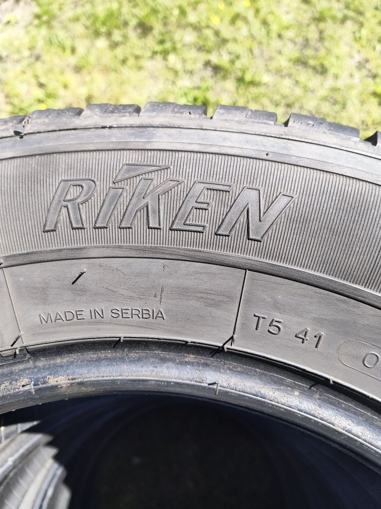 Opony Riken prawie nowe 235/65R16C
