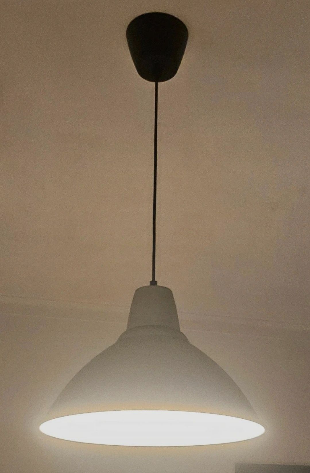 Candeeiro com lâmpada