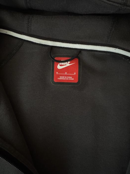 Nike tech fleece grey