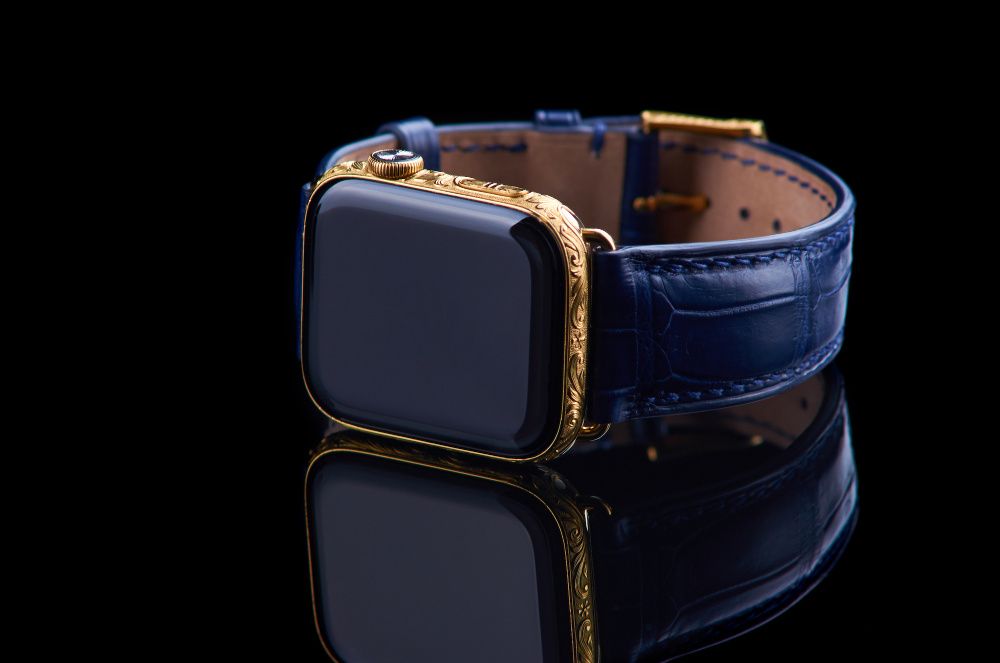 Apple Watch Series 9 45mm 24K золото, ручная гравировка, ремешок крок