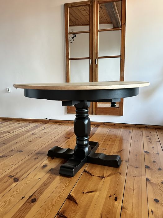 Stół do jadalni, salonu.