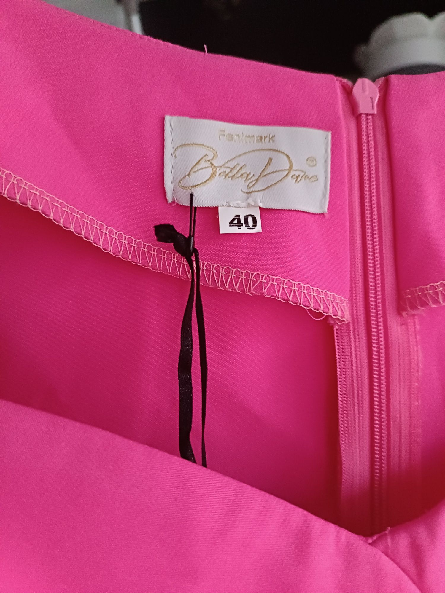 Sukienka Bella Dame róż -40.Nowa z metką
