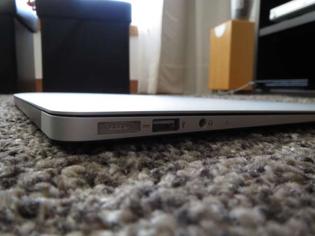 MacBook Air 13 i7, 8GB RAM, 256GB SSD