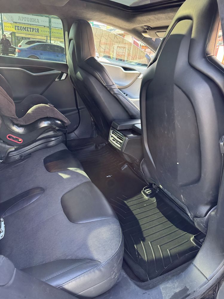 Tesla model s тесла модел с