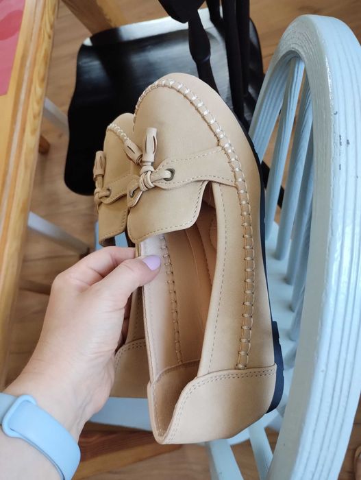 Beżowe loafersy r.38 bardzo wygodne, nowe!