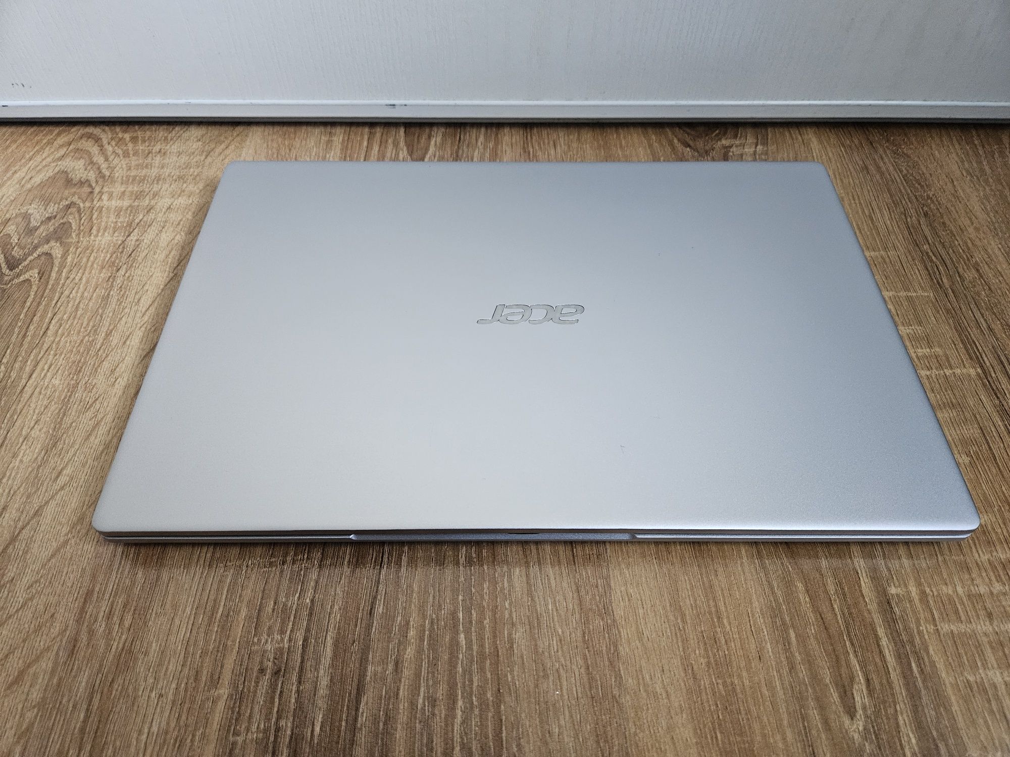 Laptop Acer Swift SF314 ryzen 7 4700u 16gb ram