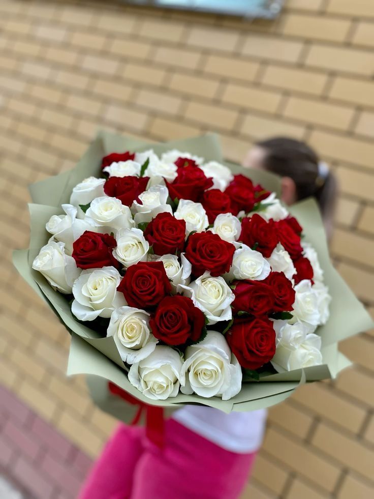 Моно букети троянди 25,35,51,101 шт доставка по місту