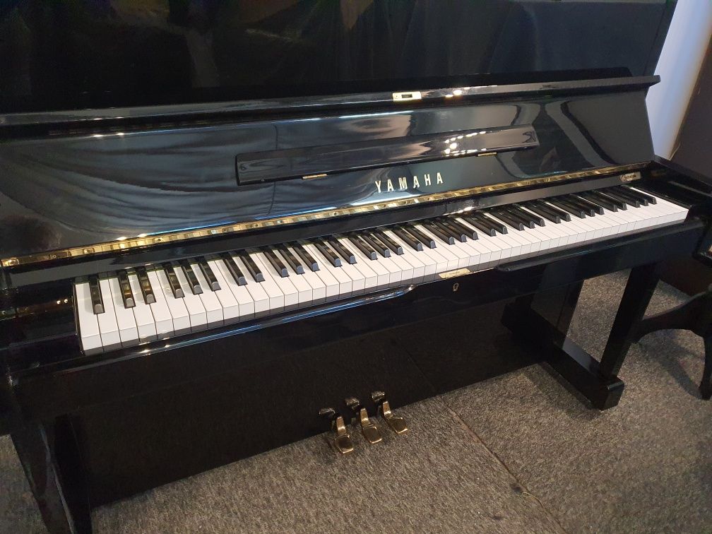 Pianino Yamaha U1