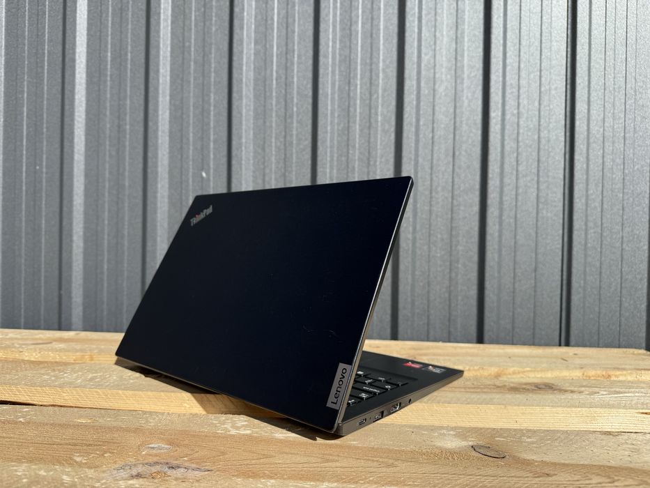 Ноутбук Lenovo ThinkPad E14 G3/Ryzen 3 5300U/8/NVMe 256 GB/14"/IPS