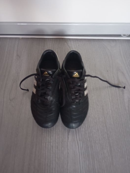 Продам бутсы футбольные