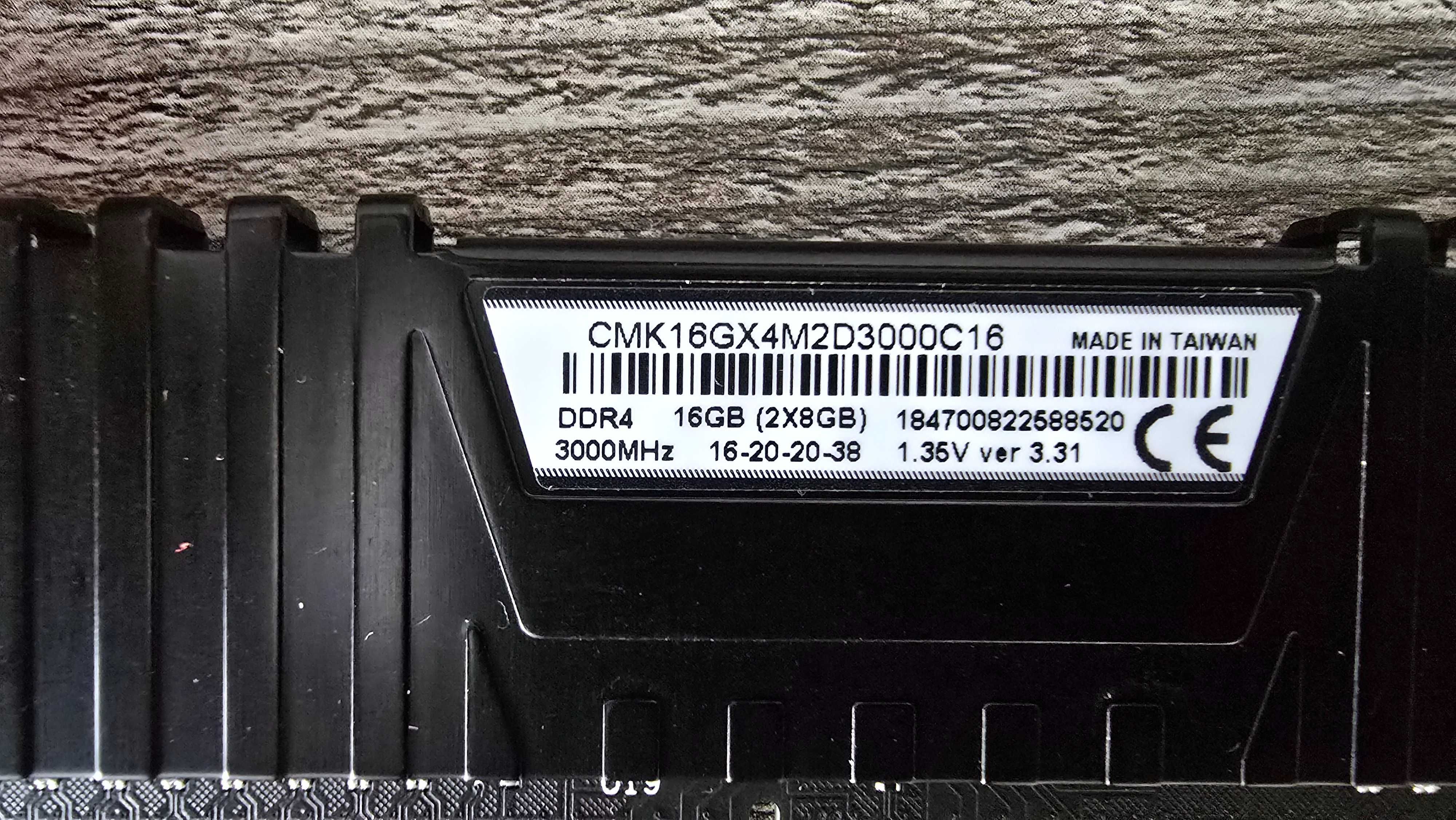Память RAM  Vengeance LPX 16Gb 3000MHz DDR4