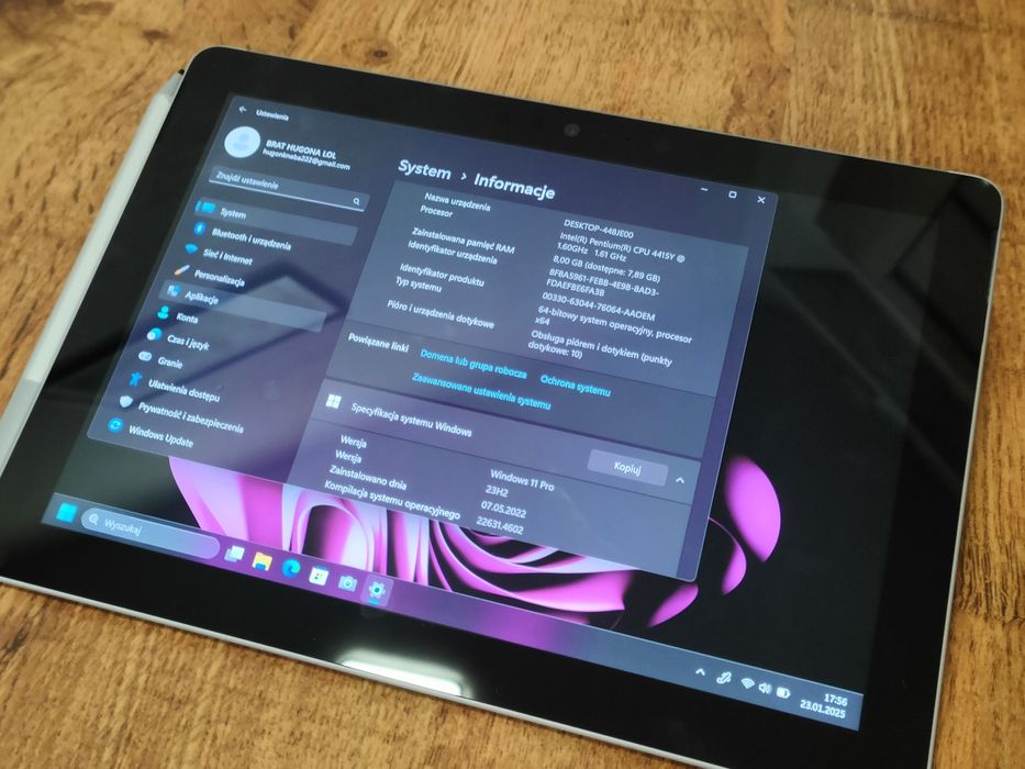 Tablet Microsoft Surface GO 1824