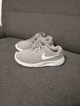 Buty sportowe siateczkowe Nike 31, adidasy szare