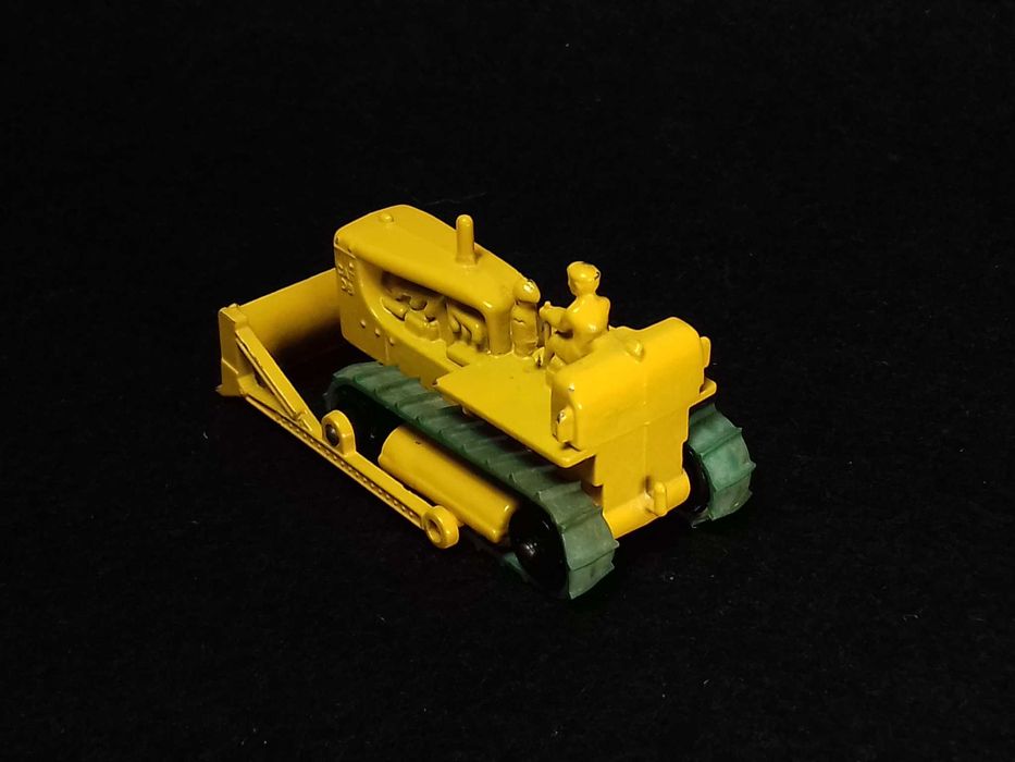 Matchbox 8 - Caterpillar Bulldozer 1960´s - a Moko Lesney product