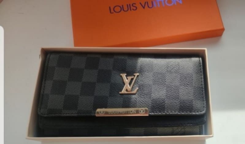 Damski portfel Louis Vuitton w pudełku