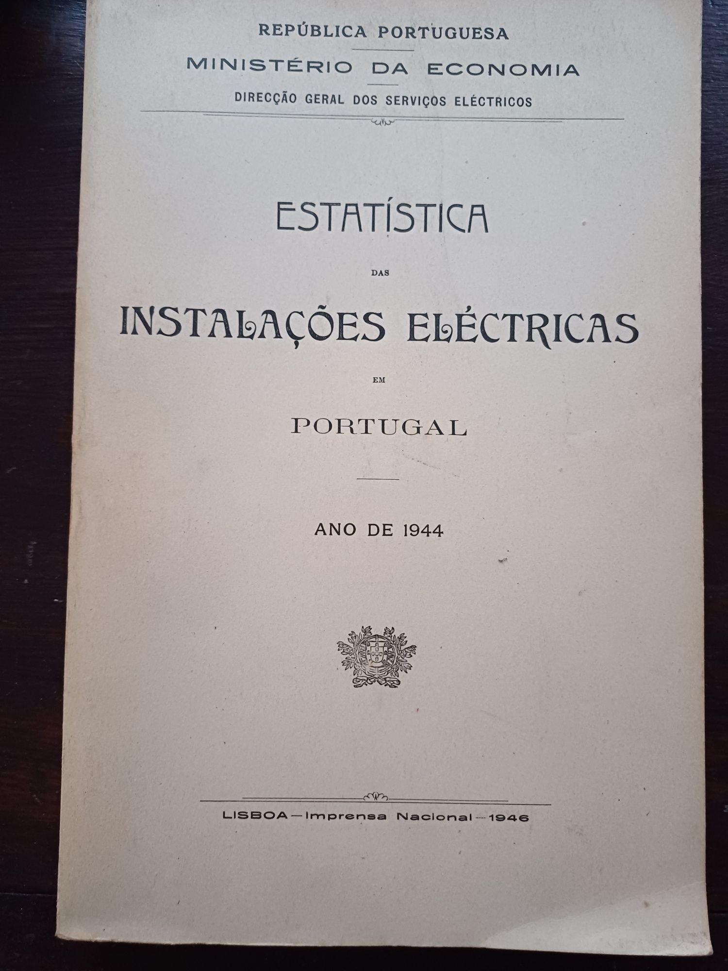 Livros de barragens e estações hidroeléctricas