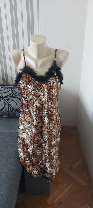 Сукні з анімалістичним принтом