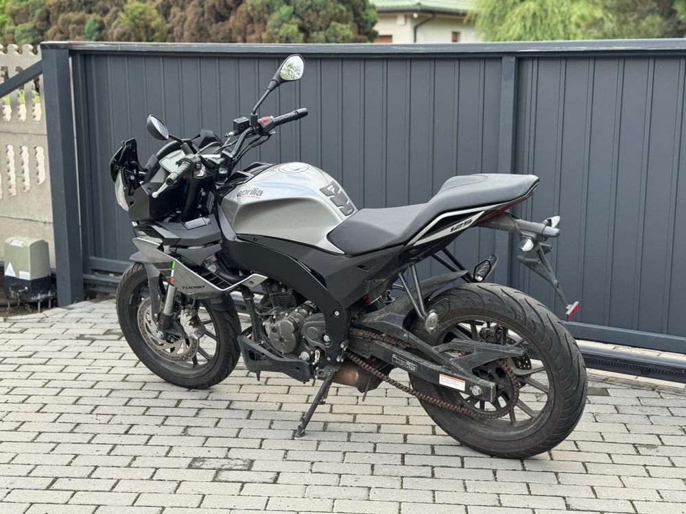 Aprilia RS4 Tuono 2023 Import Niemcy Uszkodzona