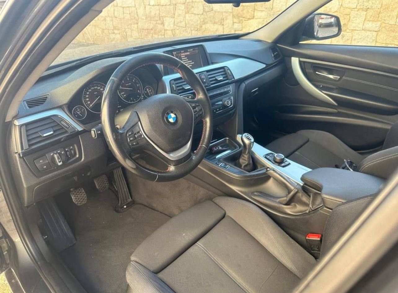 BMW SPORT 318D 2014
