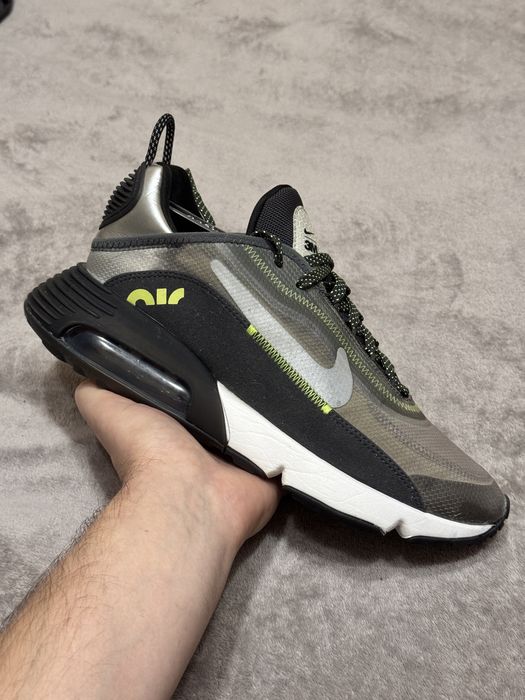 Кросівки Nike Air Max 2090 SE 44р 28см оригінал