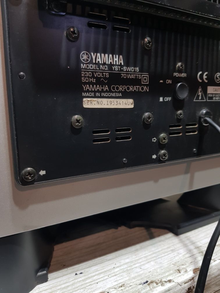 Активний сабвуфер YAMAHA YST-SW015,потужність 120 Вт, б/у з Німеччини