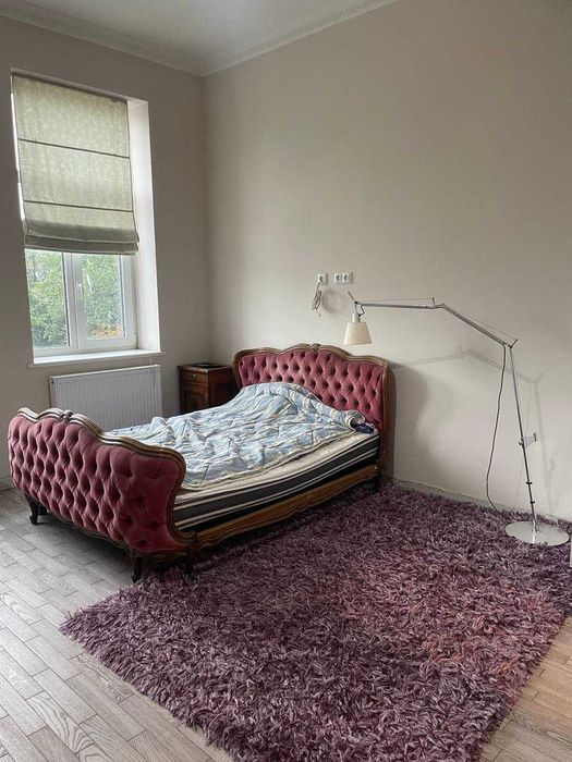 Оренда квартири в центрі на пл. Галицька