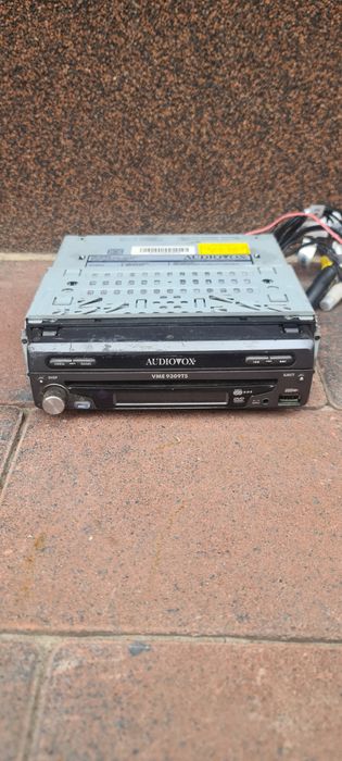 Продам автомагнітолу з виїздним екраном