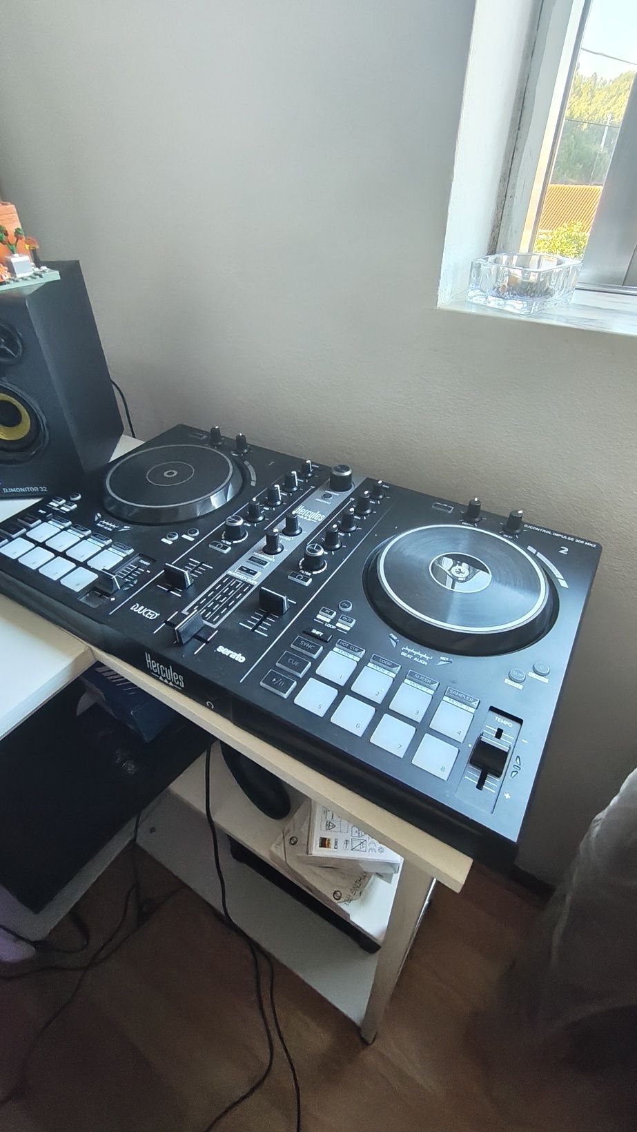Hercules DJControl Inpulse 300 MK2 – 130€ (negociável)