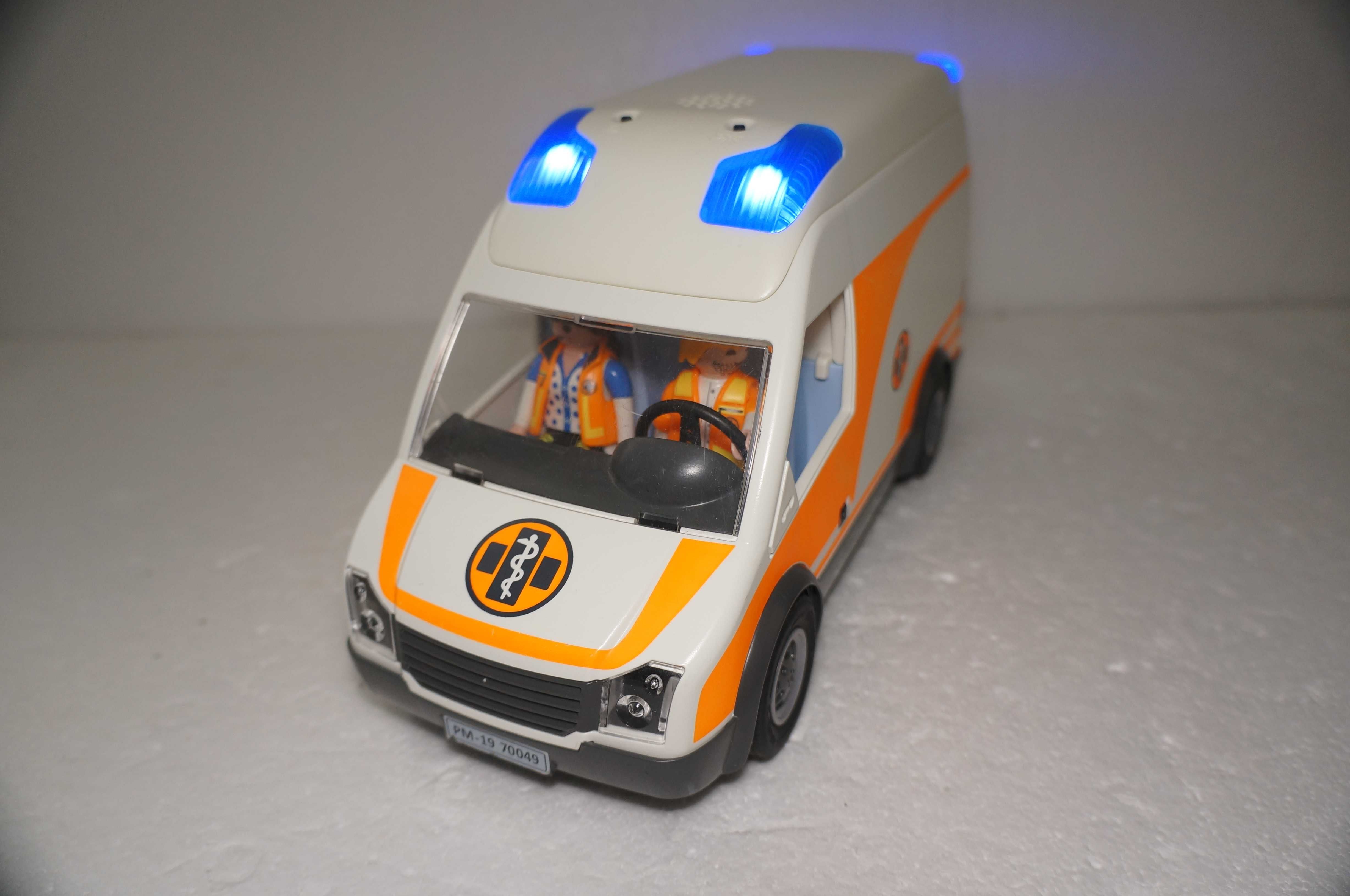 Playmobil 1027 Pogotowie Karetka Ambulans NOWY model Światło i Dźwięki