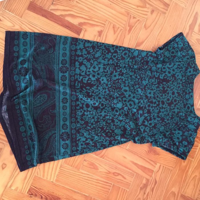 Vestido verde e preto