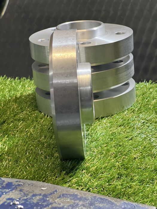 Проставки дисков колесных на Mercedes-Benz стальные облегченные и AL