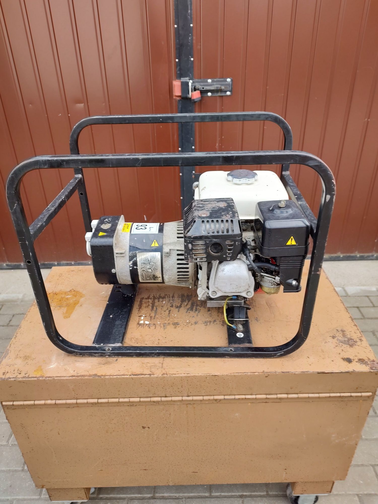 Generator prądotwórczy z silnikiem honda gx 160