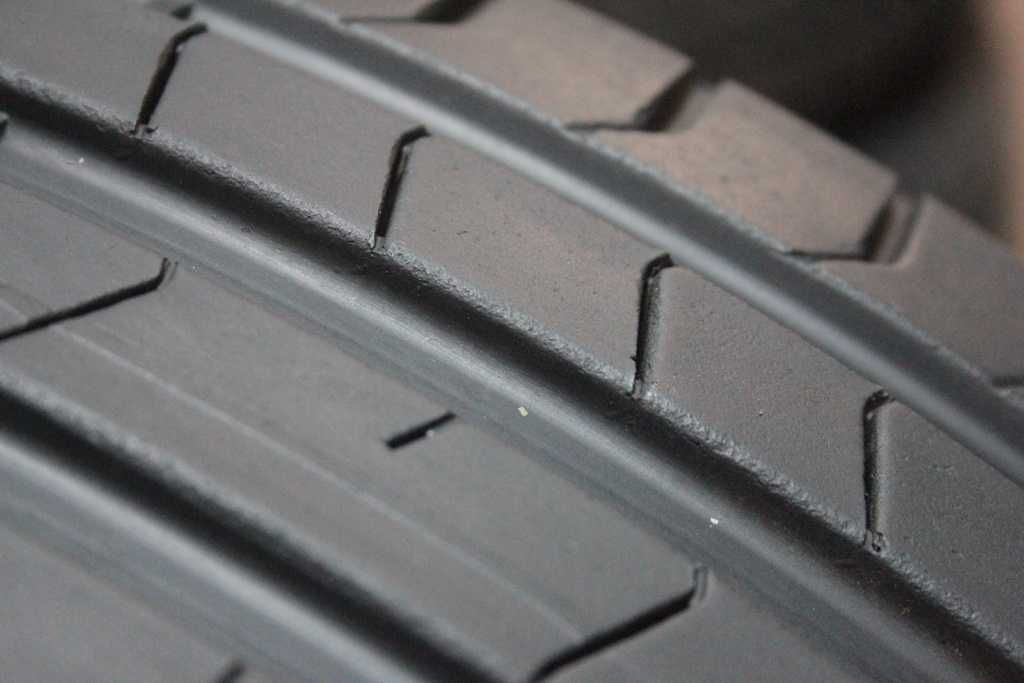 245/30/20 Pirelli P Zero 245/30 R20 90Y XL