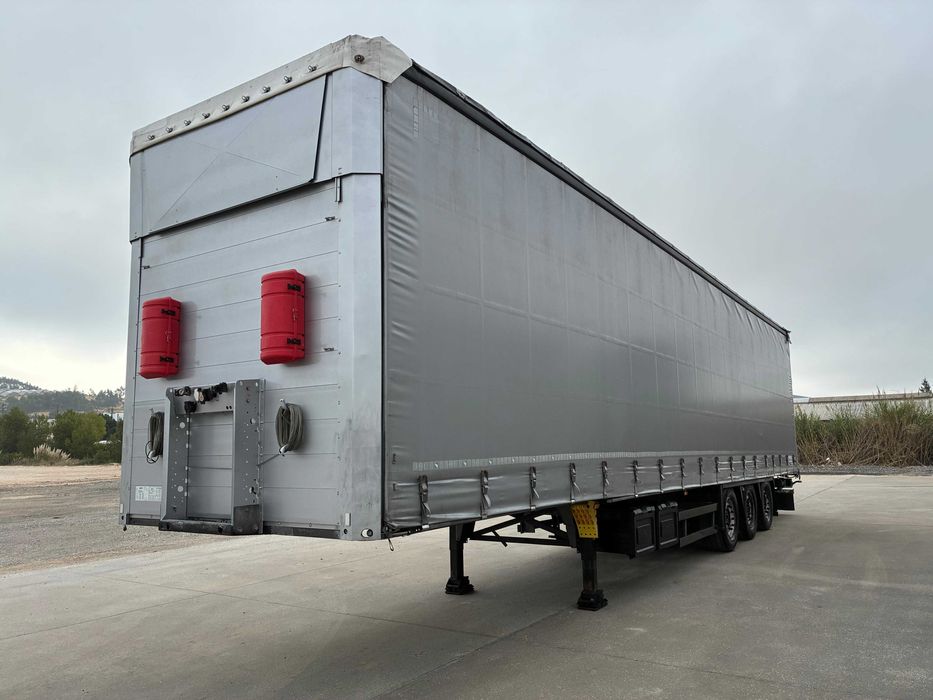 Semi-Reboque Schmitz Cargobull 2014 com Lona e Teto Elevatório