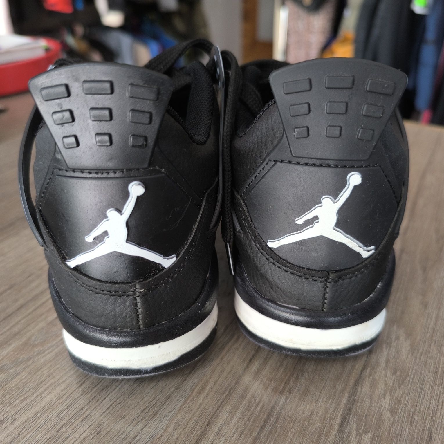 Buty Air Jordan 4 Retro White Thunder rozm. 38