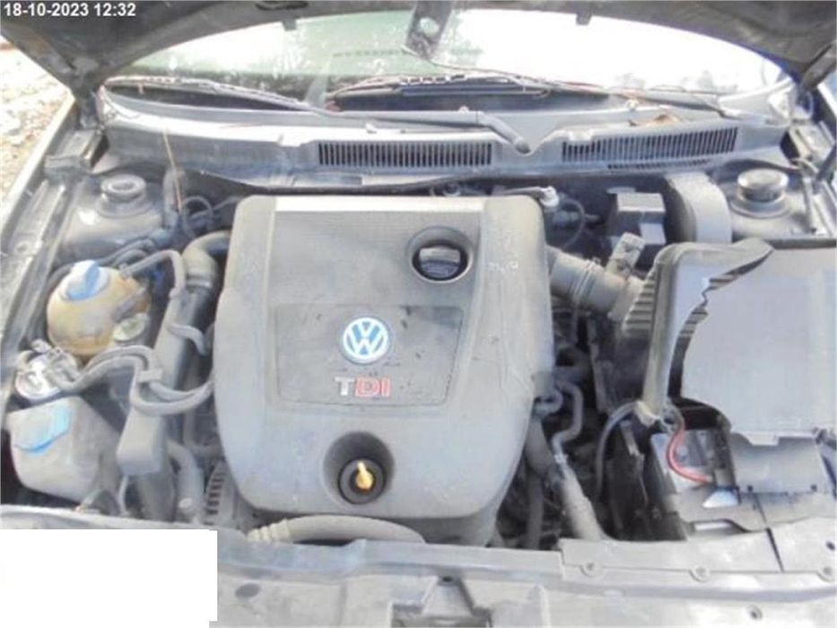 Vw Bora 1.9 TDI de 2000 disponível para peças