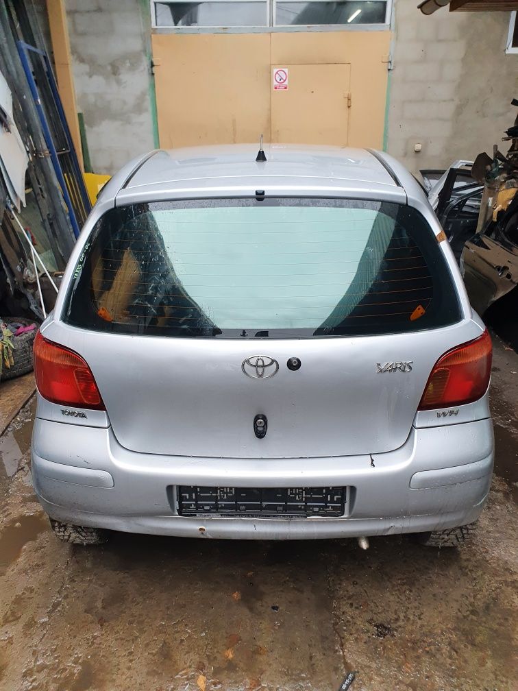 Toyota Yaris 2004 2003 2005 2002 2001 2000 разборка Киев ярис 1 шрот