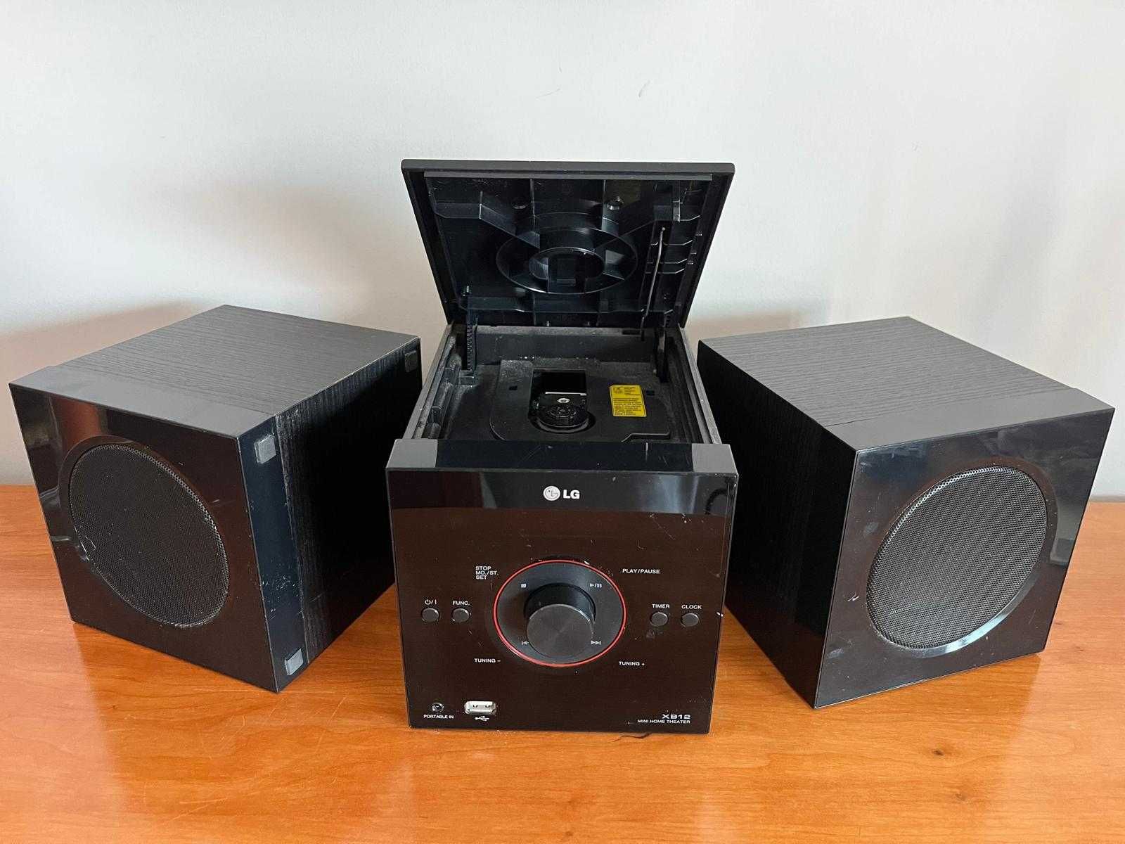 Aparelhagem Hi-Fi LG XB 12 com Radio, CD e USB com comando