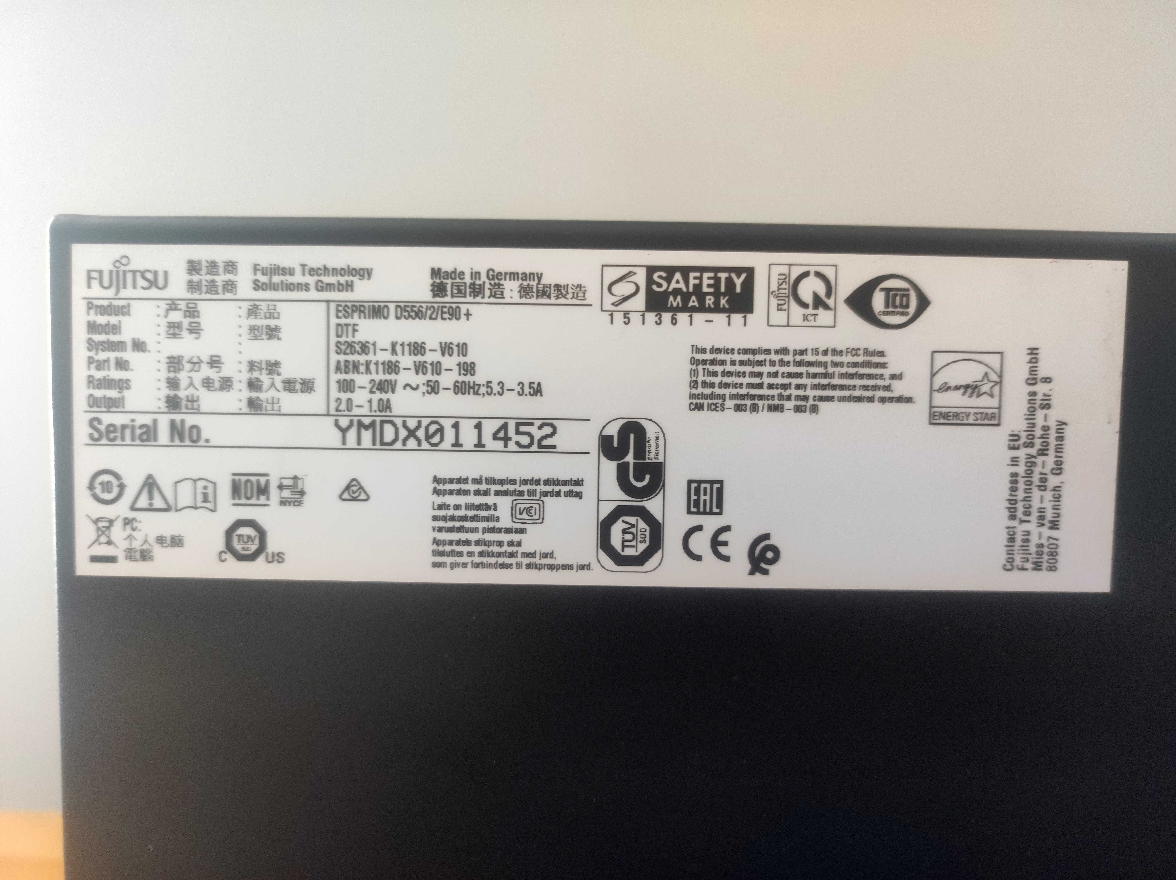 FUJITSU Esprimo D556 Intel Core i3-7100/8GB DDR4/256GB SSD/DVD/Win11